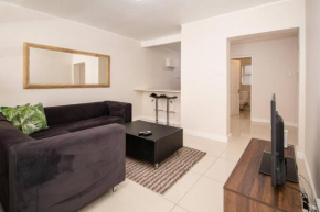 Lovely 1 Bedroom in Sea Point. Shaftsbury.
